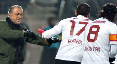 Qalatasaray rəqibini əzdi
