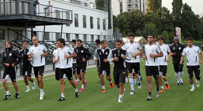 Neftçi – Dinamo oyunu canlı yayımlanacaq