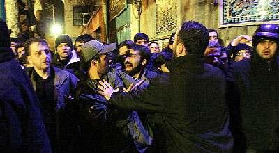 İranda partlayış nəticəsində 38 nəfər ölüb
