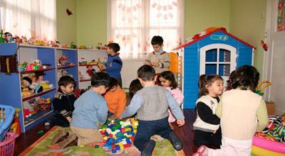 14 uşaq evi bağlandı