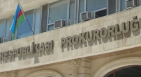 Baş Prokurorluq: Qızını bıçaqlamış sürücü barəsində həbs qətimkan tədbiri seçilib