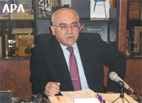 İsa Qəmbər Barselonaya gedib