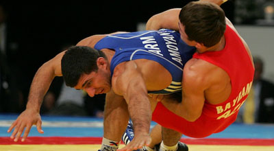 Güləşçimiz Rövşən Bayramov Olimpiadaya qələbə ilə başladı