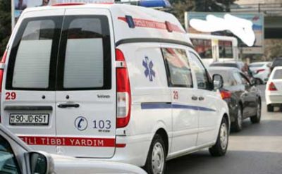 Nizami rayonunda 5 yaşlı uşaq 5-ci mertebeden yıxılıb