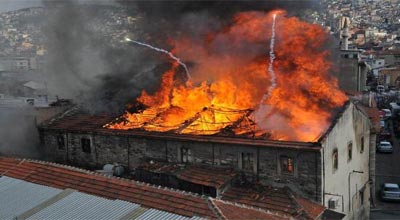 Bakıda çay evi yandı
