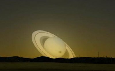Saturn dünyanın yanından keçerse
