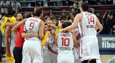 Basketbol üzrə Türkiyə millisi yarımfinalda
