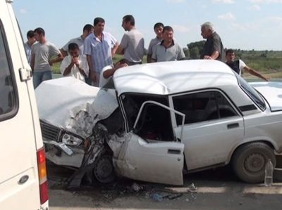 Azərbaycanda hərbçilər yol qəzasına düşüb, iki gizir ölüb
