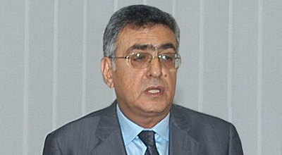 Atletlərimiz futbol stadionlarında məşq edir
