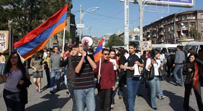 Ermeniler Azerbaycanı destekleyib