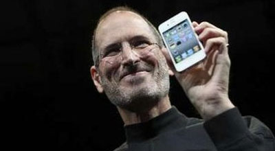 “Apple”nin rəhbəri vəzifədən getdi