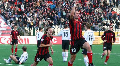 Amkar yüksək liqada qalır