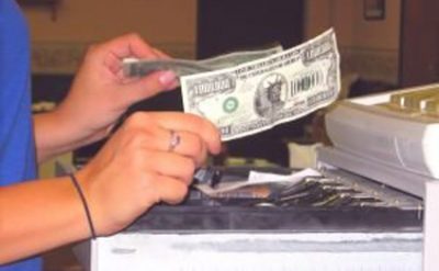 Dollar bahalaşıb