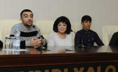 Flora Kerimova yeni klipini teqdim etdi