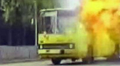Bakının mərkəzində sərnişin avtobusu yandı