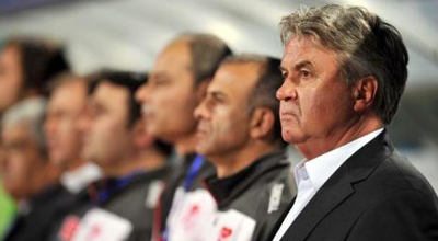 Quus Hiddink millimizə məğlubiyyətin günahkarlarını tapıb