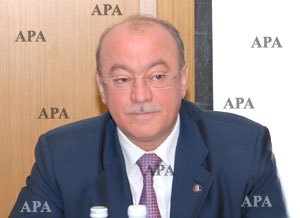 Kəmaləddin Heydərov Şöhrət ordeni ilə təltif edilib