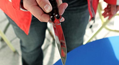 15 yaşlı yeniyetmə nişanlısına 22 bıçaq zərbəsi vurdu