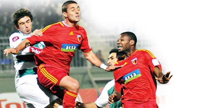 Türkiyə çempionatında yenə lider dəyişdi