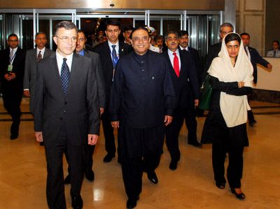 Pakistan prezidenti Asif Əli Zərdari Azərbaycana səfərə gəlib