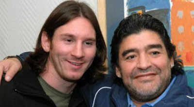 Messi Maradonaya yol göstərdi