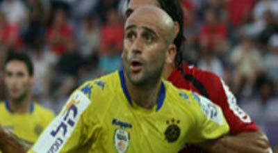 Erməni futbolçu qumar oynadığı üçün qovuldu