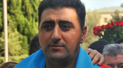 Ramil Seferov ata olmağa hazırlaşır