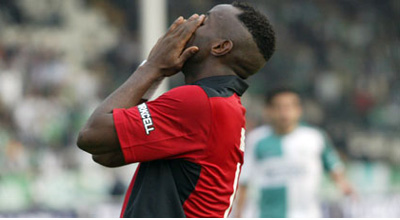 Futbolçu klubdan qaçdı