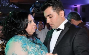 Toppuş bacı Tünzale Eliyeva boşanıb