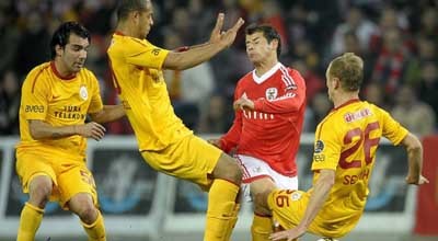Galatasaray Cenevrədə büdrədi