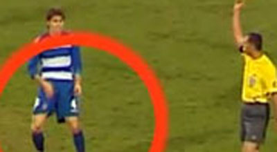 Əxlaqsız jest futbolçuya baha başa gəldi