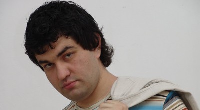 Müğənni Ülvi Qılınc küçəyə cangüdənlə çıxır?