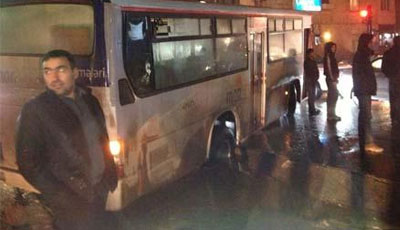 Bakıda yeni istifadəyə verilən yol çökdü