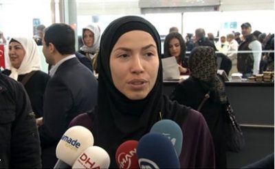 Burcu Güneş: İşim sebebinden hicab geyine bilmirem