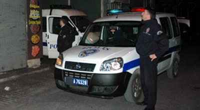 Sumqayıtda silahlı insident, polis maşınla vurulub