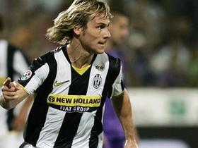 Pavel Nedved keryerasını bitirmək fikrindən daşındı