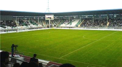 Vəzifəli şəxs futbol hakimini döyüb