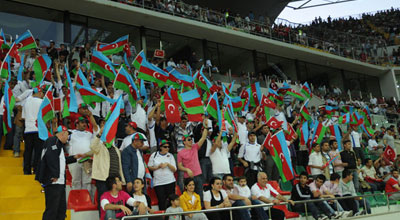 Qardaş qardaşa qarşı