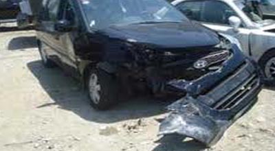 “Hundai” 3 min voltluq elektrik dirəyinə çırpıldı