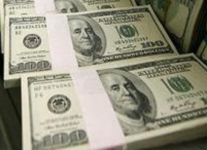Azərbaycan paytaxtında evdən 120 min dollara yaxın pul oğurlanıb