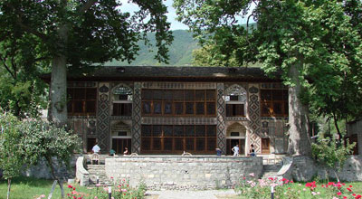 İpək yolu Şəkidən keçdi