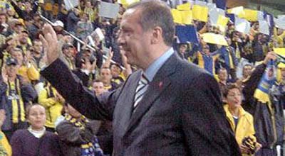 Ərdoğanın maşın karvanına hücum olub