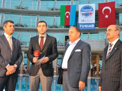 TÜSİAB Bakıda möhtəşəm iftar süfrəsi açıb