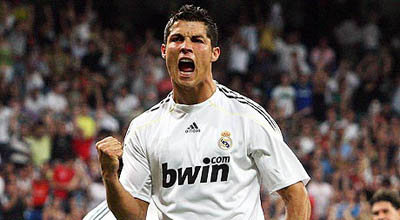 Ronaldo Sinqapurda belə dincəlib