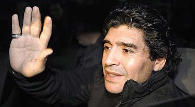 Maradonanın sırğaları hərraca çıxarıldı