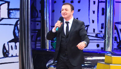 Kişi müğənnimiz Vasif Məhərrəmli üzünü dartdırdı