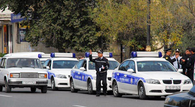 Polisin saxlamaq istədiyi maşın qəza törətdi