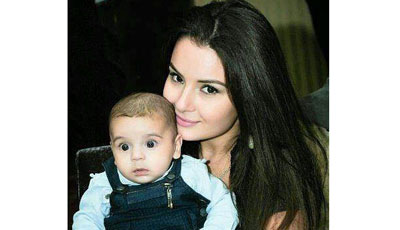 Aysel Teymurzadə və körpəsi - FOTO
