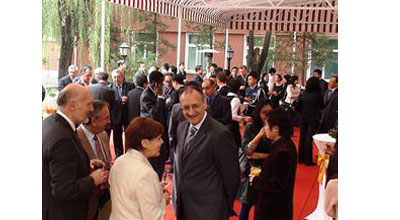 Azərbaycanın Çindəki səfirindən bayraq jesti