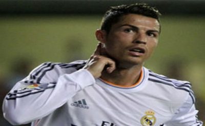Ronaldo dubla imza atdı